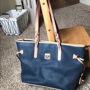 Dooney & Bourke Tote